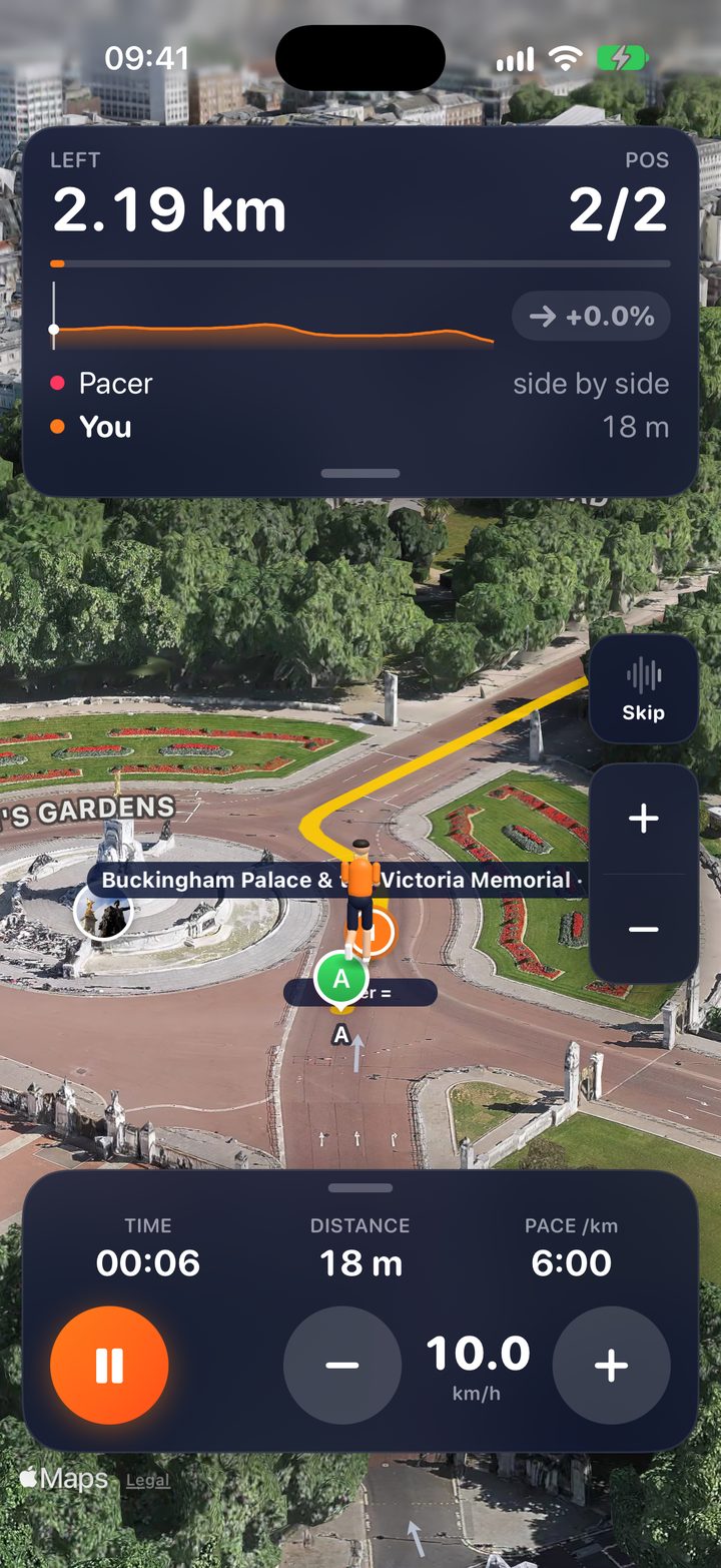 Running past Buckingham Palace in London with distance left and the Pacer ghost